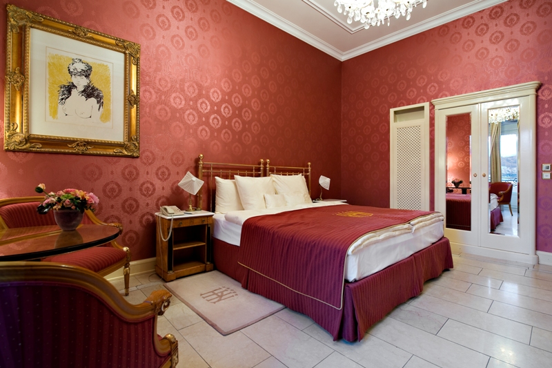 Grand Hotel National 5*